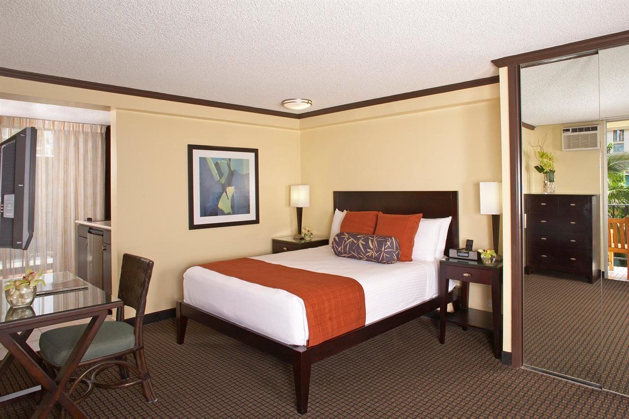 Hotel Castle Bamboo Waikiki 3*