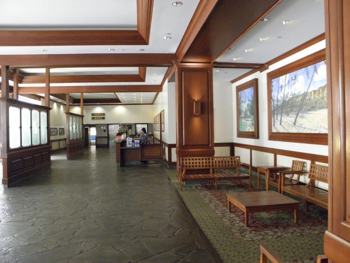 Apartment Cozy Waikiki Getaway, Stroll To With Free Parking
