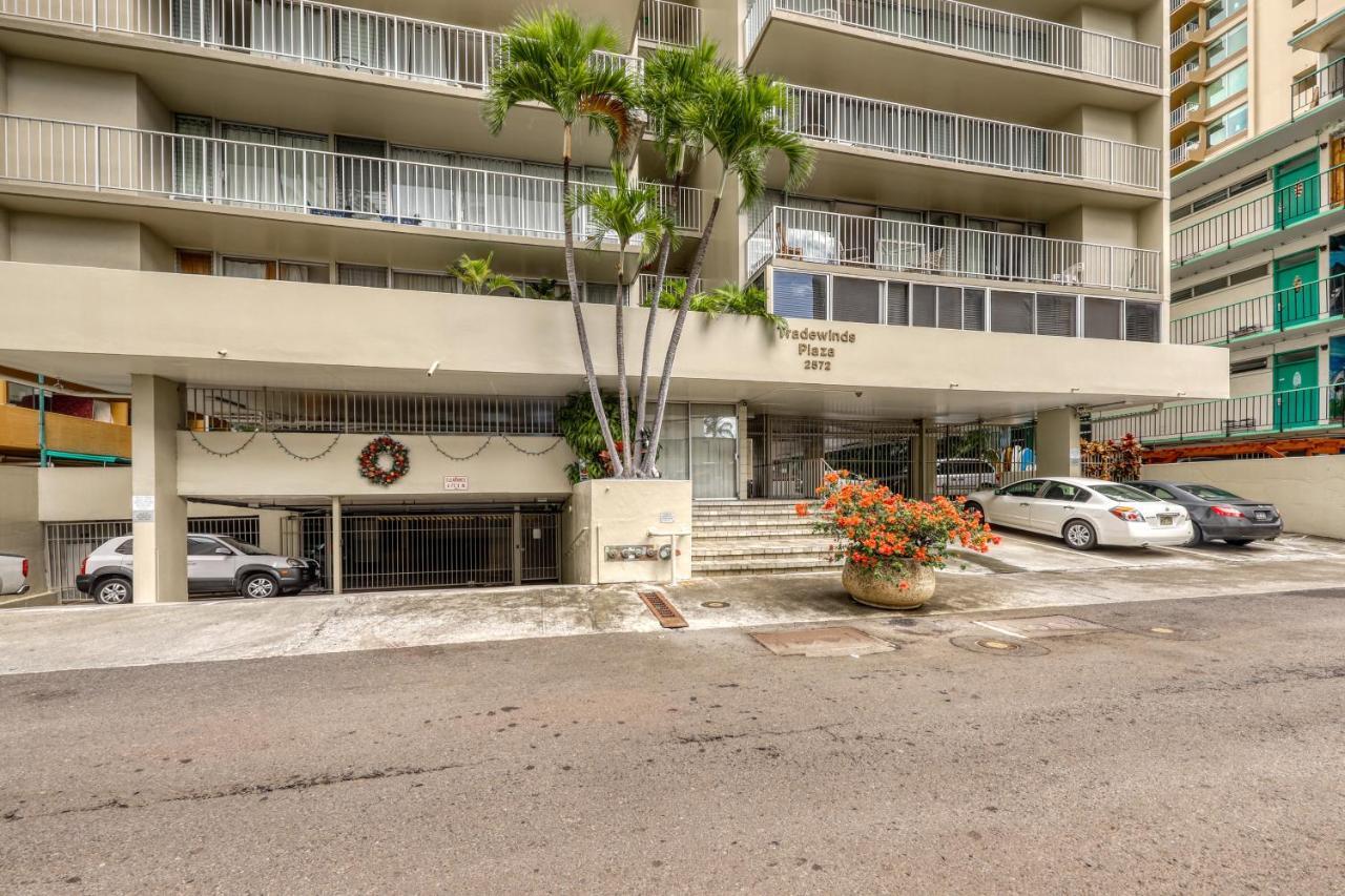 Tradewinds Plaza 801
