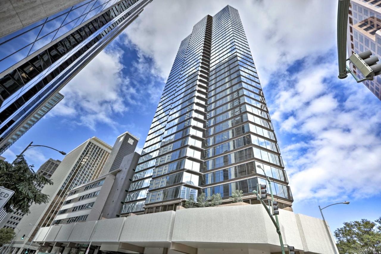 Downtown Near Ala Moana Beach! *