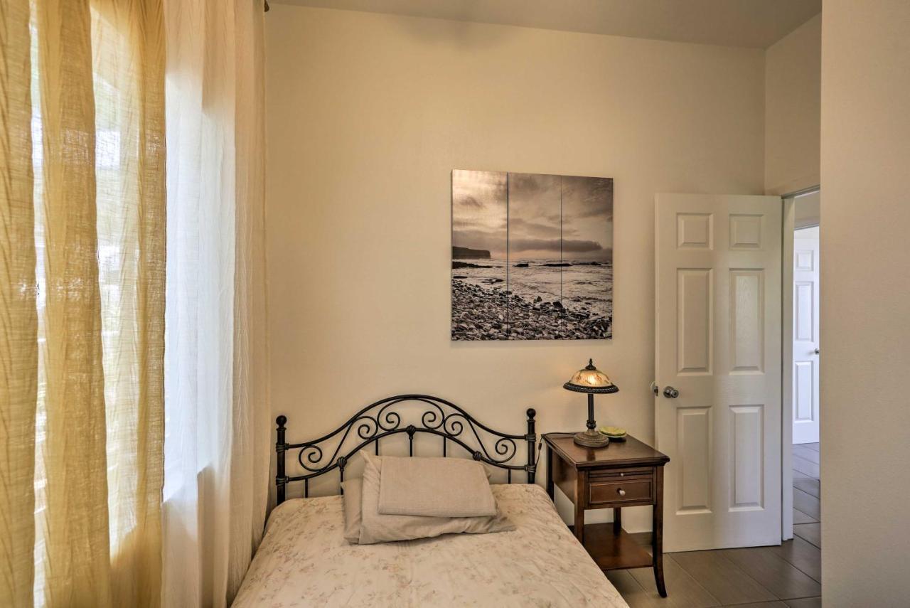 Apartment Remodeled With Courtyard Downtown Honolulu