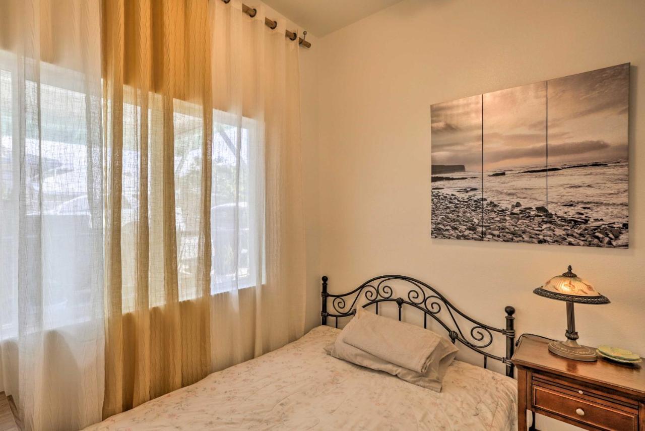Remodeled With Courtyard Downtown Honolulu