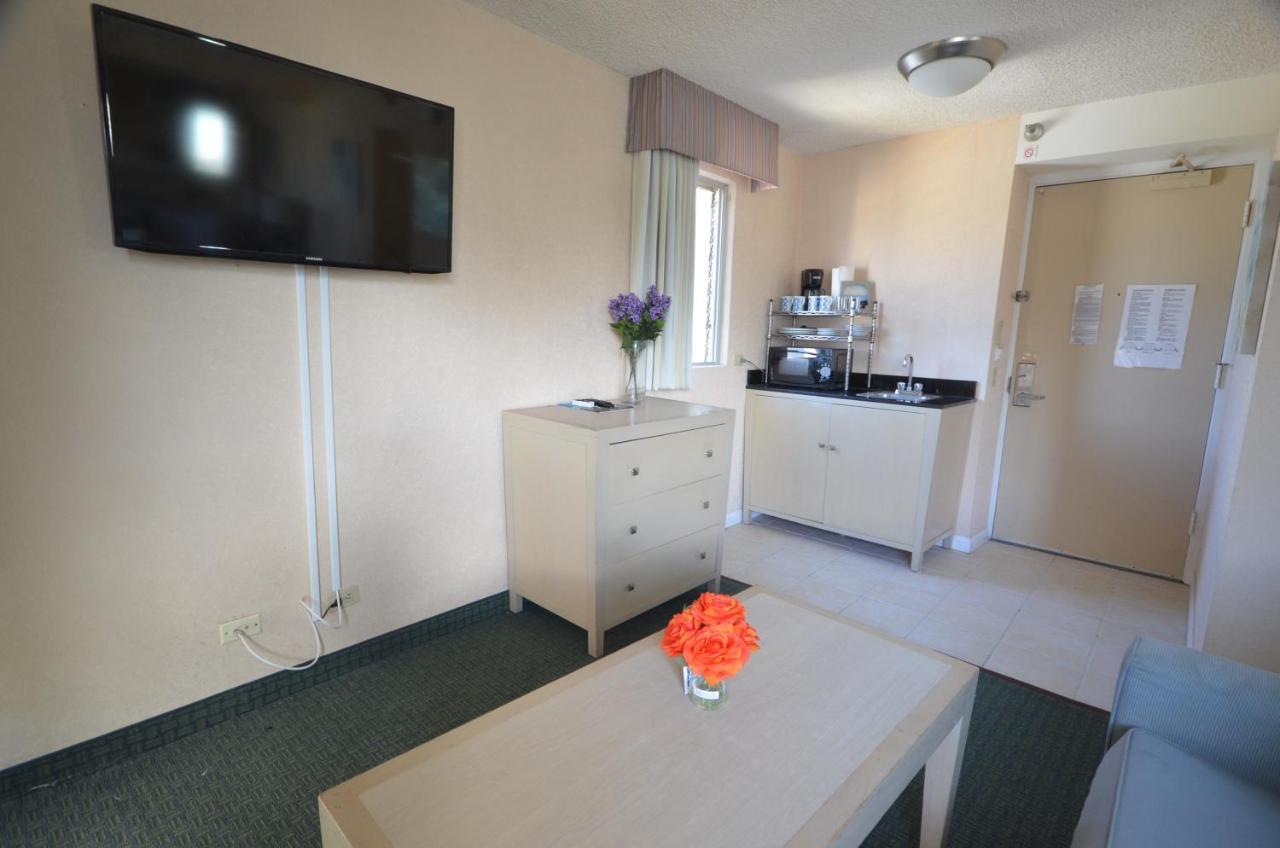 As1209 Waikiki 444 Kanekapolei St *