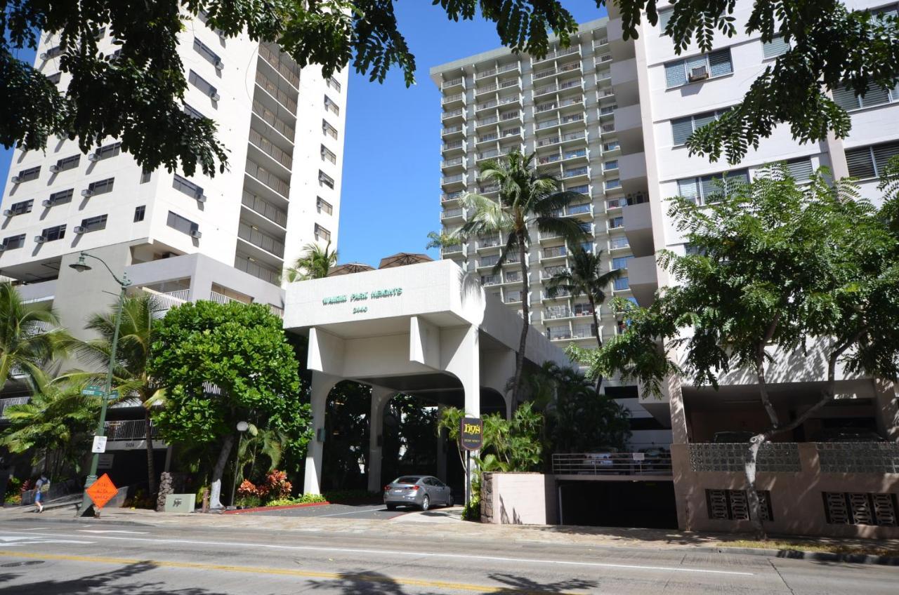 Waikiki Park Heights 1208 Sun & Fun Only 3 Minutes Away
