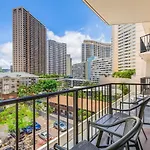 Castle At Palms At Waikiki