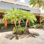 Honolulu Vacation Rental Walk To Waikiki Beach!