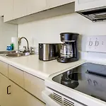 Honolulu Vacation Rental Walk To Waikiki Beach!