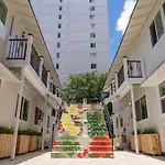 Aloh Seaside Women\'S Hostel