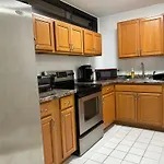 Downtown 2Br Huge Patio Free Parking Wifi