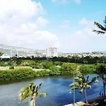 Holiday Surf Hotel