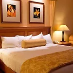 Club Wyndham At Waikiki Beach Walk