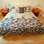 Royal Kuhio - Large 1 Bedroom Apartment