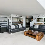 Royal Kuhio #3802 - 3 Bedroom, 2 Level Penthouse - Sleeps 12