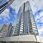 Downtown Honolulu Suite Near Ala Moana Beach!