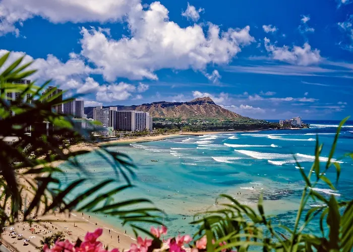 Ilikai Marina 1Br Condo, Ocean View Haven