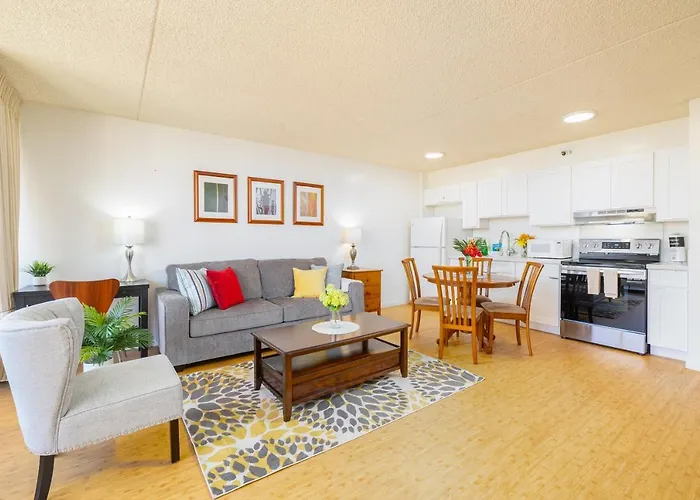 Waikiki Banyan Ocean View Oasis With Free Parking!