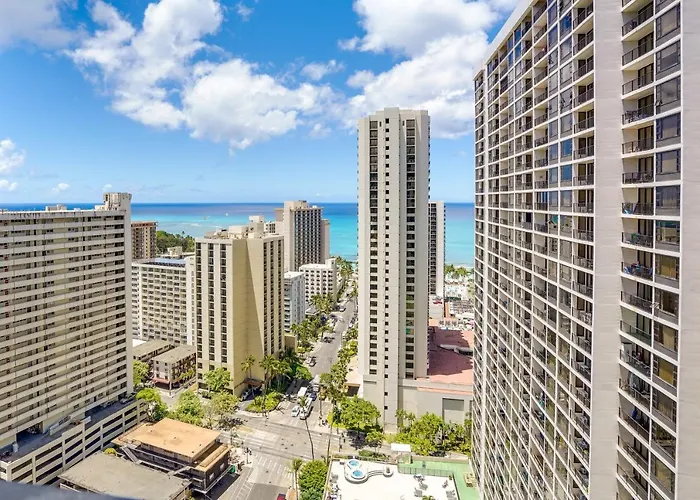 Honolulu Vacation Rental Walk To Waikiki Beach!