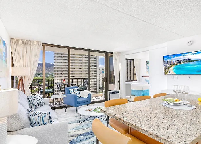 Diamond Head View Condo, Steps To Beach & Free Parking!