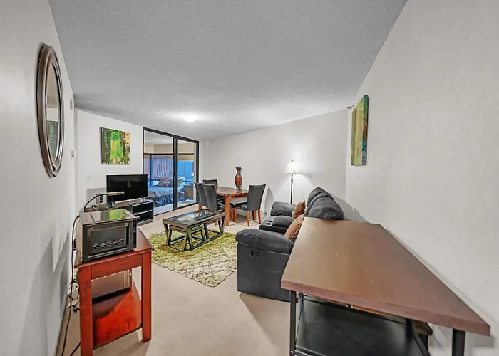 Chic Dt Honolulu Executive Condo Condo