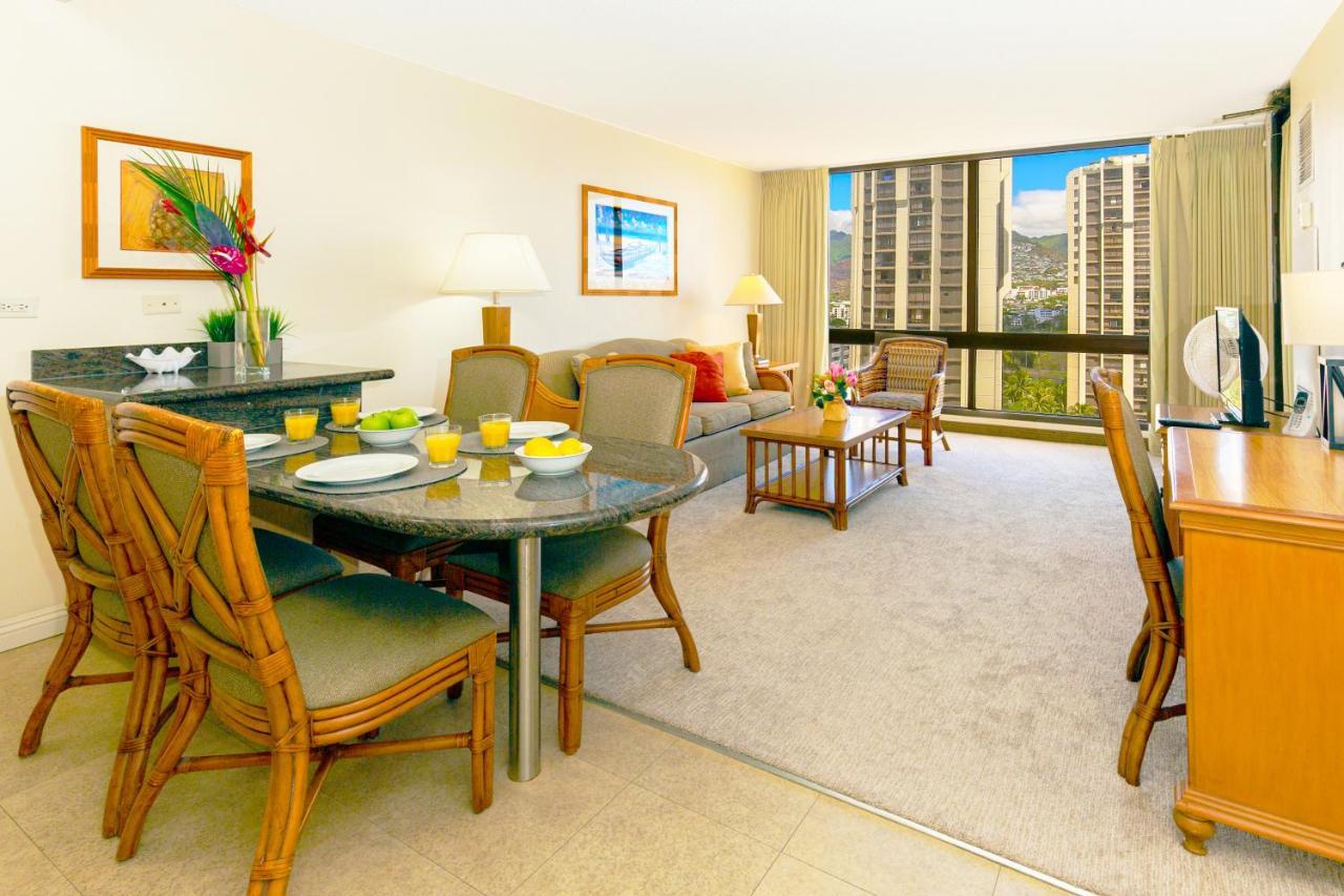 Mountain Views & Steps To - Free Parking! Apartment *