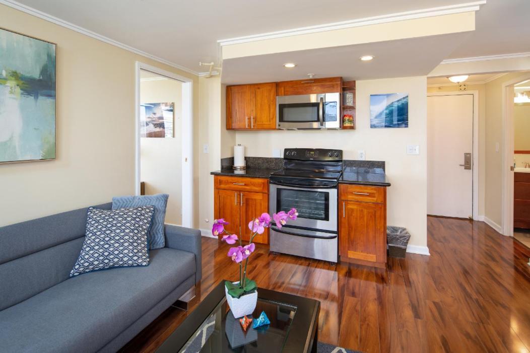 Aparthotel 2 Bedroom Corner & Tropical Views 3*
