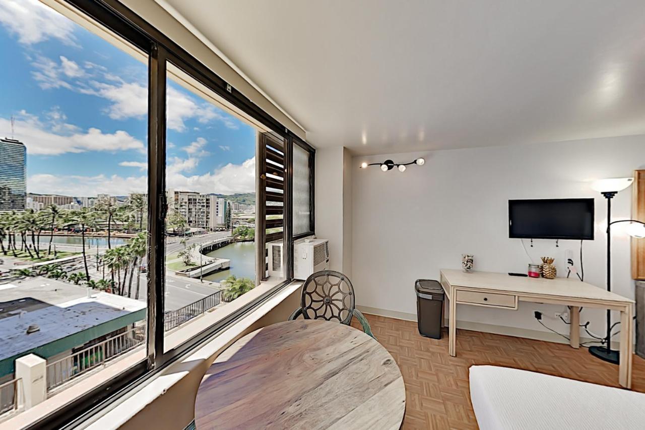 Hawaiian Monarch 801 Apartment Honolulu