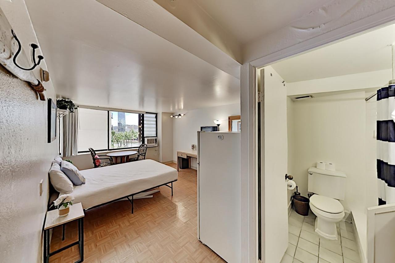 Hawaiian Monarch 801 Apartment