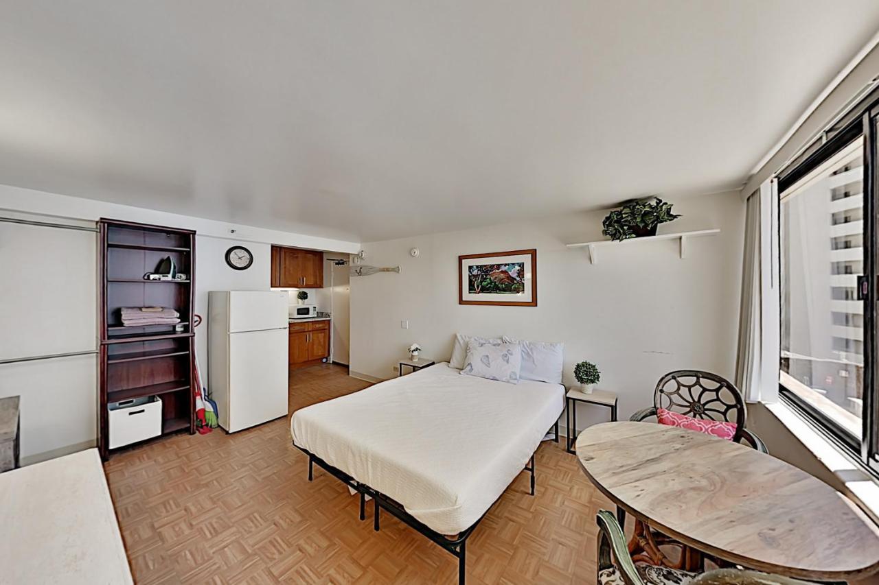 Hawaiian Monarch 801 Apartment *