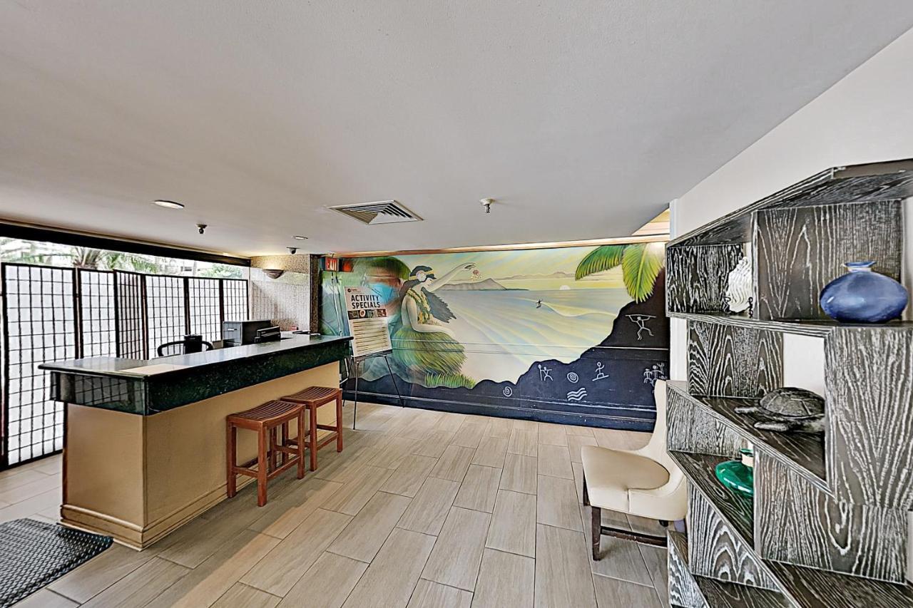 Aqua Palms 306