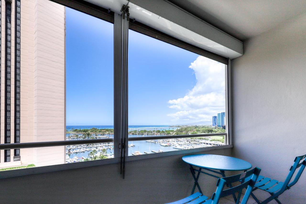 Harbor View Plaza #1203 Apartment