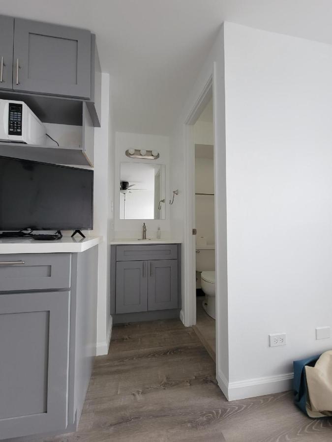 Apartment Kuhio Village 704a Honolulu