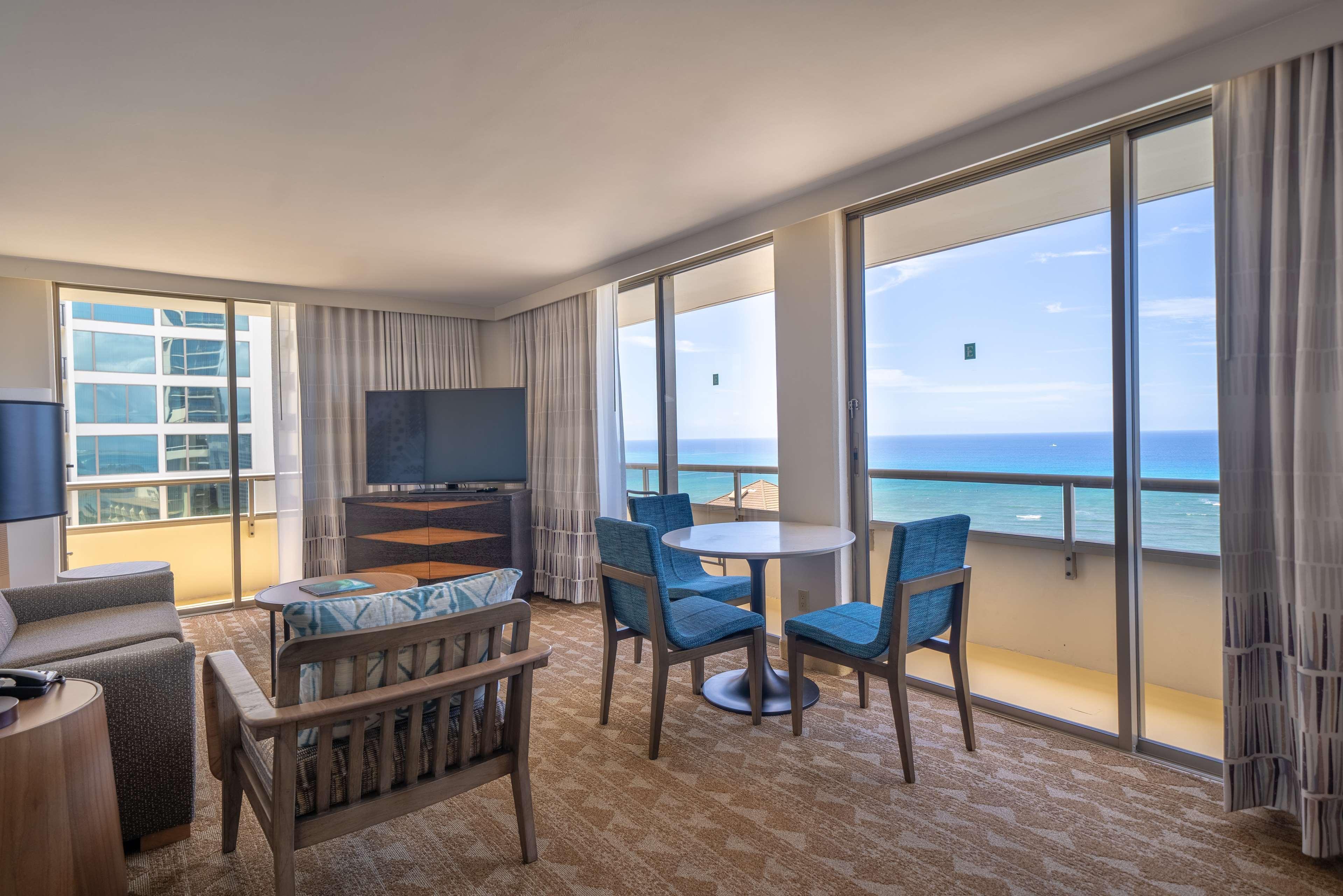 Resort Embassy By Hilton Waikiki Walk 4*