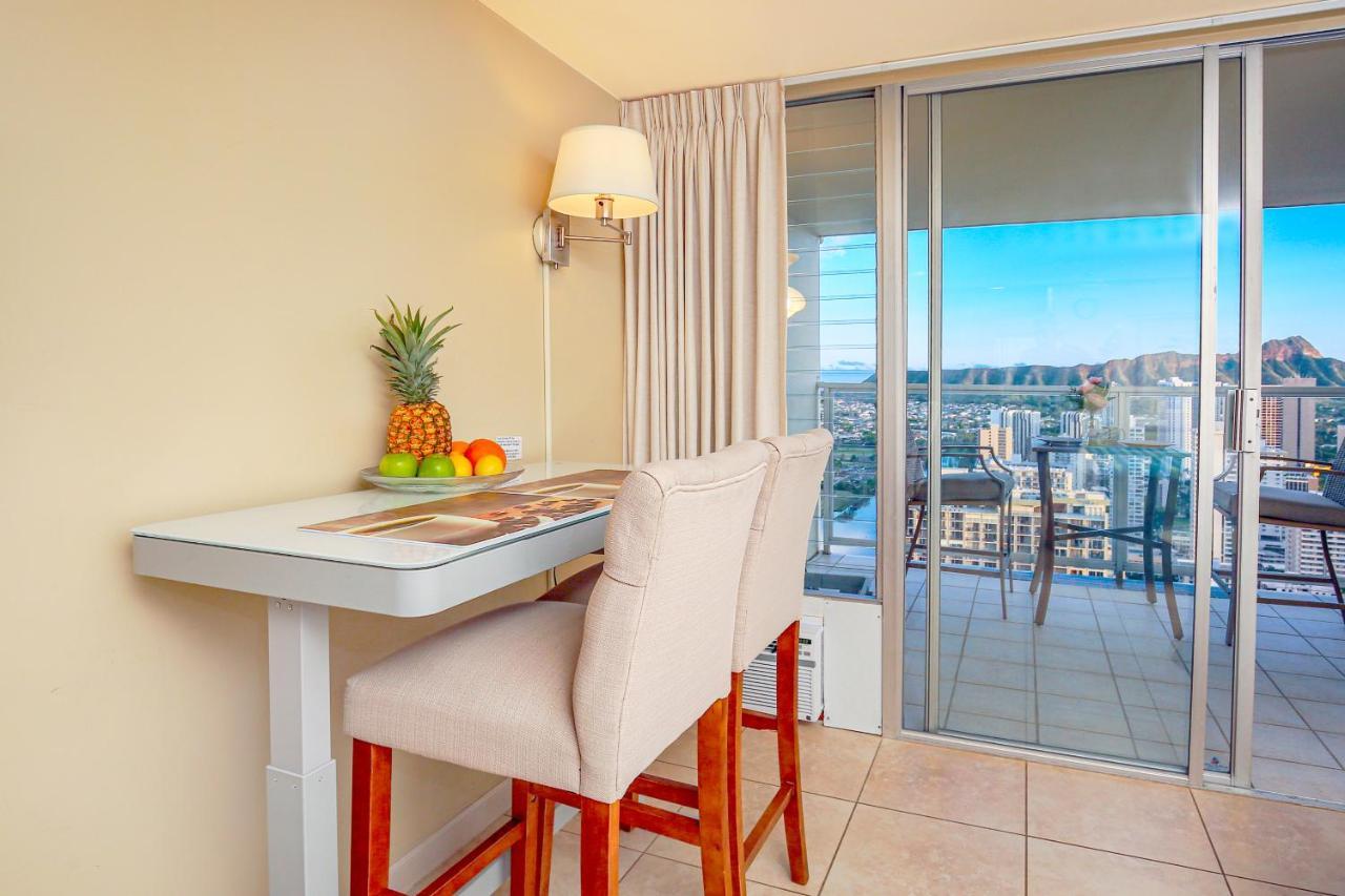Stylish Studio With Great Ocean Views & Near Beach! Apartment *