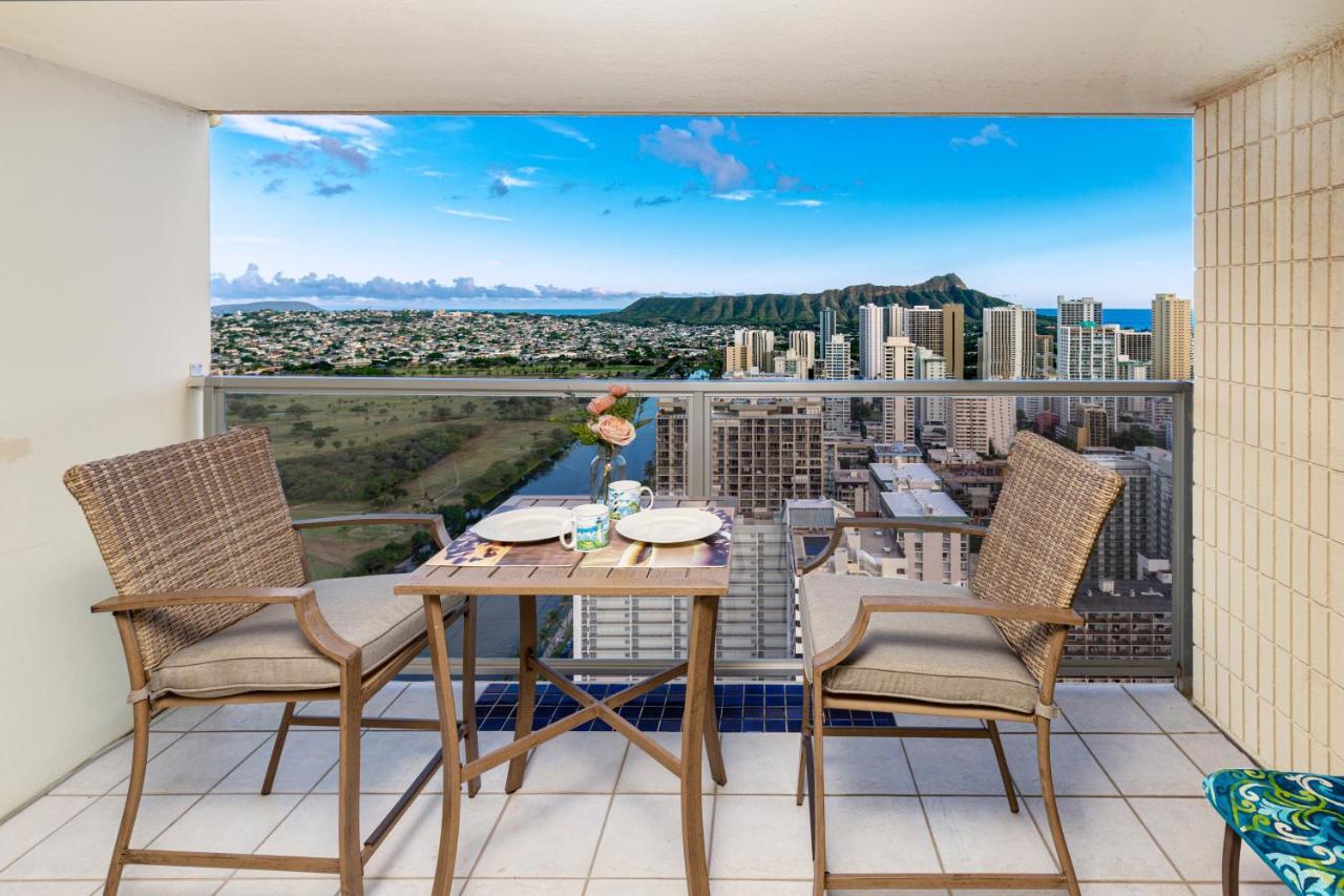 Stylish Studio With Great Ocean Views & Near Beach! * Honolulu