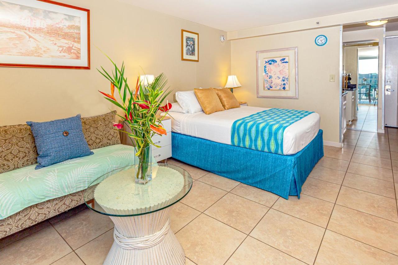 Stylish Studio With Great Ocean Views & Near Beach! Honolulu