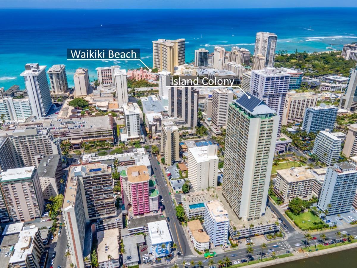 Apartment Stylish Studio With Great Ocean Views & Near Beach! *
