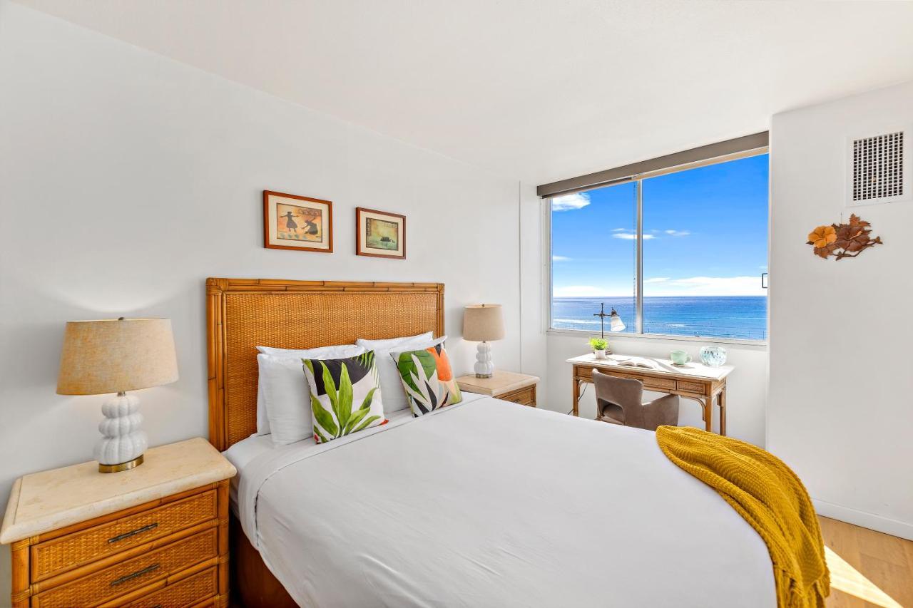 Ilikai Marina 1br Condo, Ocean View Haven *