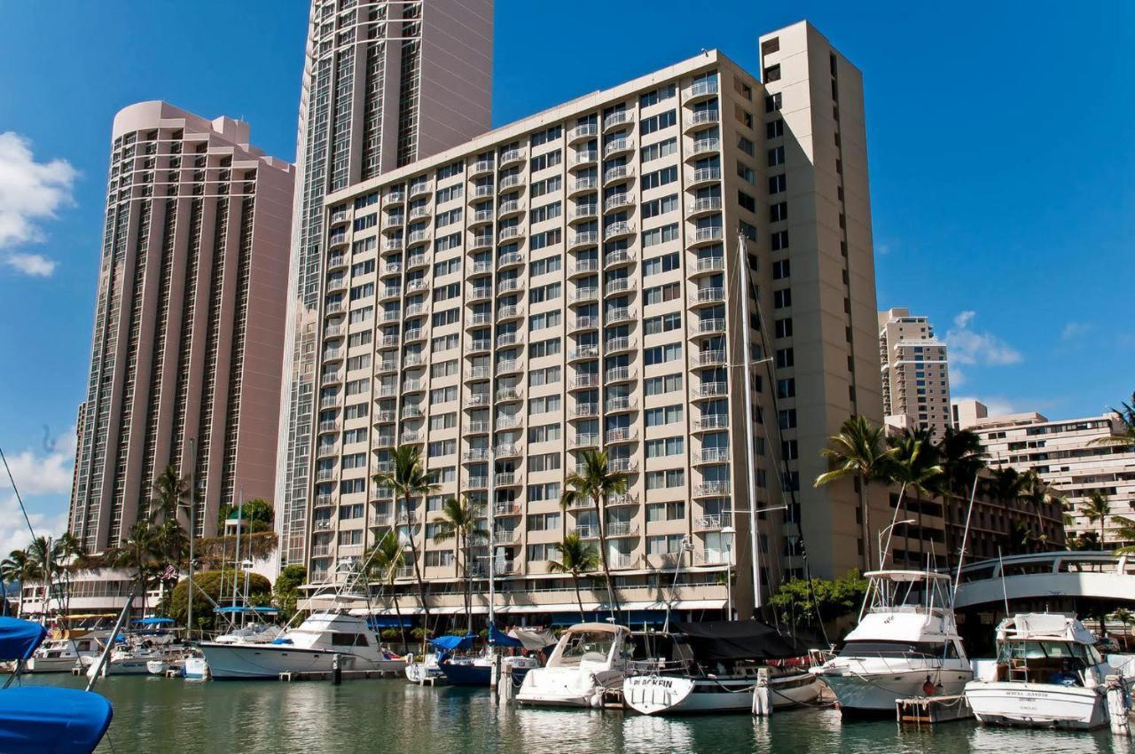 Ilikai Marina 1br Condo, Ocean View Haven Apartment
