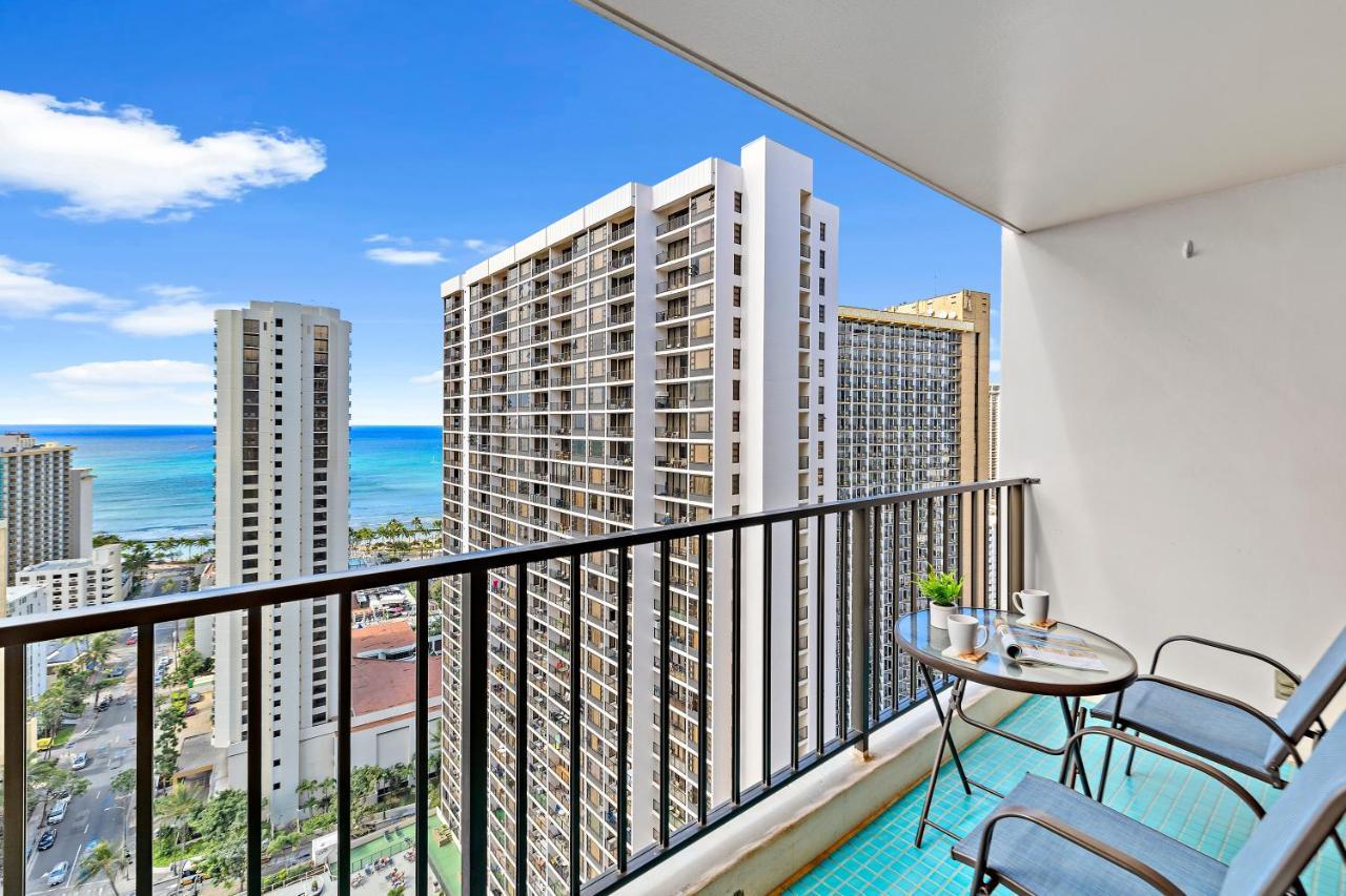 Waikiki Banyan 1br With Great Ocean Views, Steps To & Parking! * Honolulu