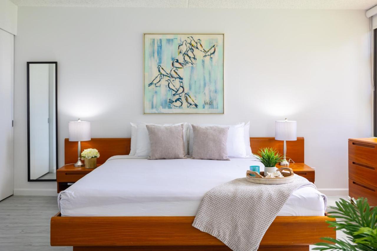 Apartment Stylish Waikiki Banyan 1br With Free Parking! *