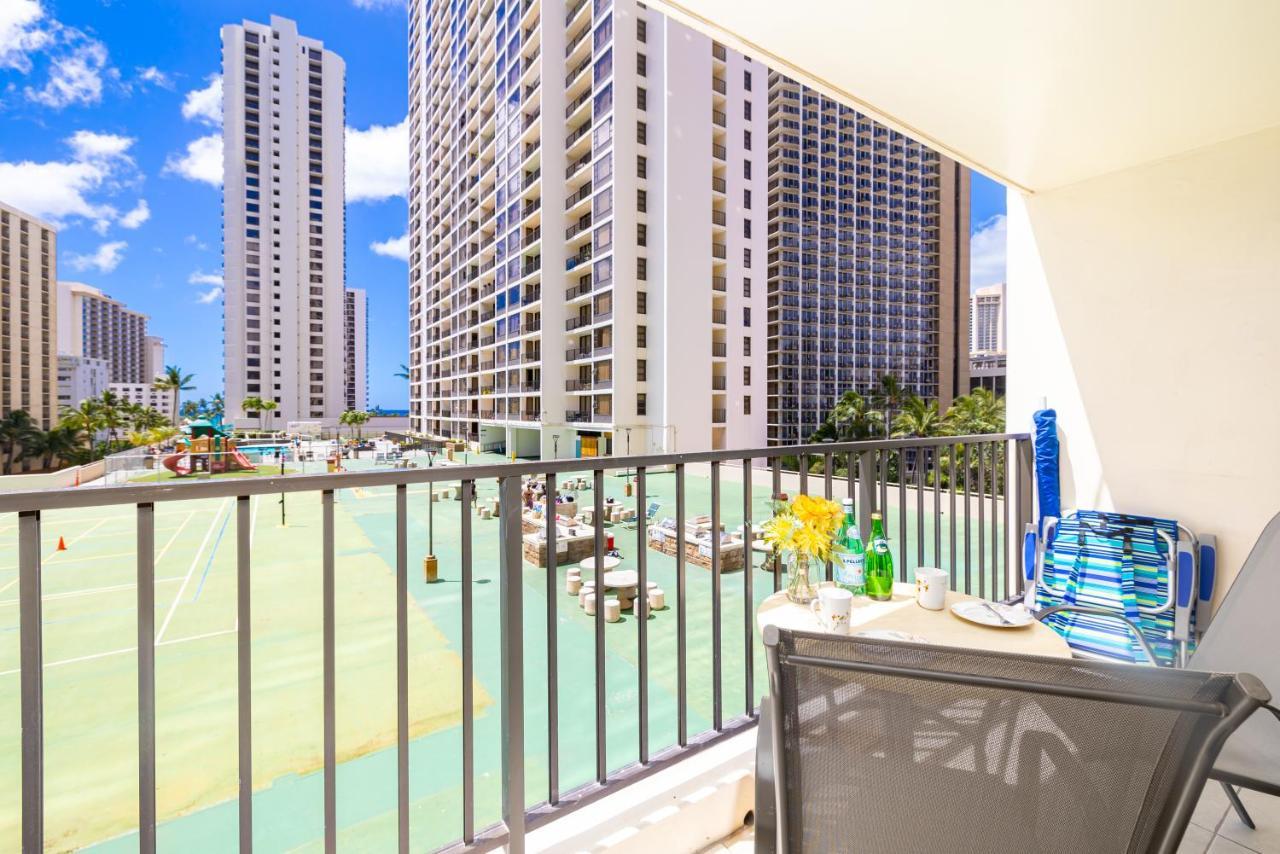 Apartment Stylish Waikiki Banyan 1br With Free Parking!
