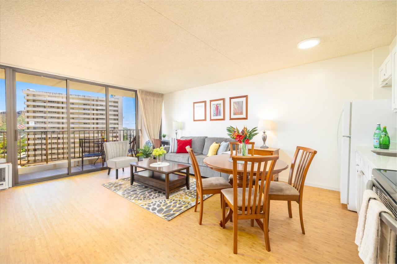 Waikiki Banyan Ocean View Oasis With Free Parking!