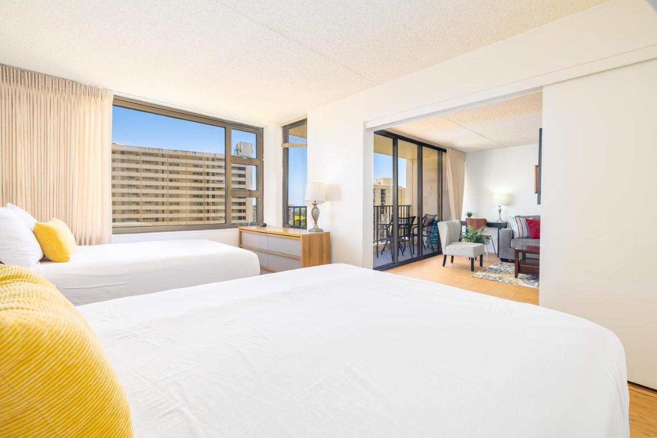 Waikiki Banyan Ocean View Oasis With Free Parking! Apartment Honolulu
