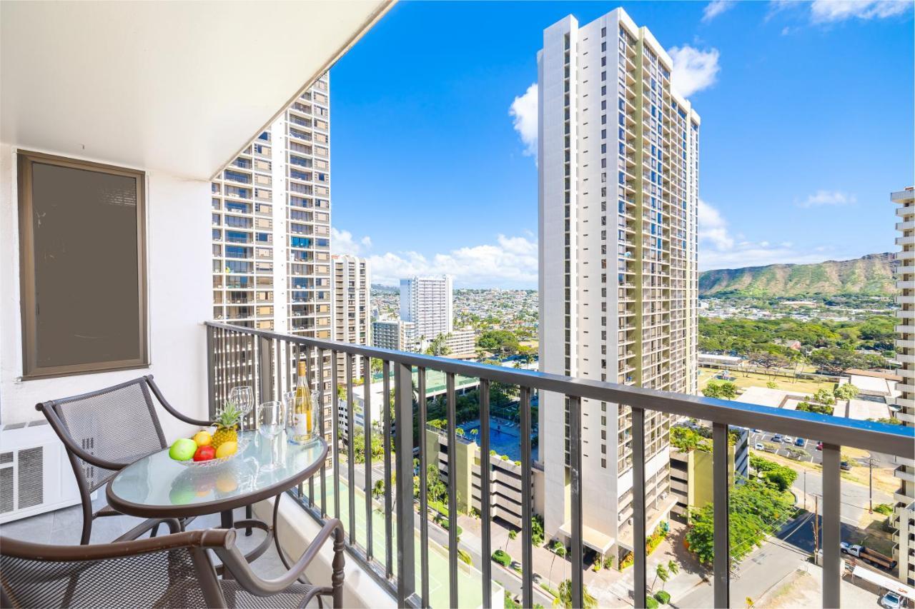 Waikiki Banyan Ocean View Oasis With Free Parking! Honolulu