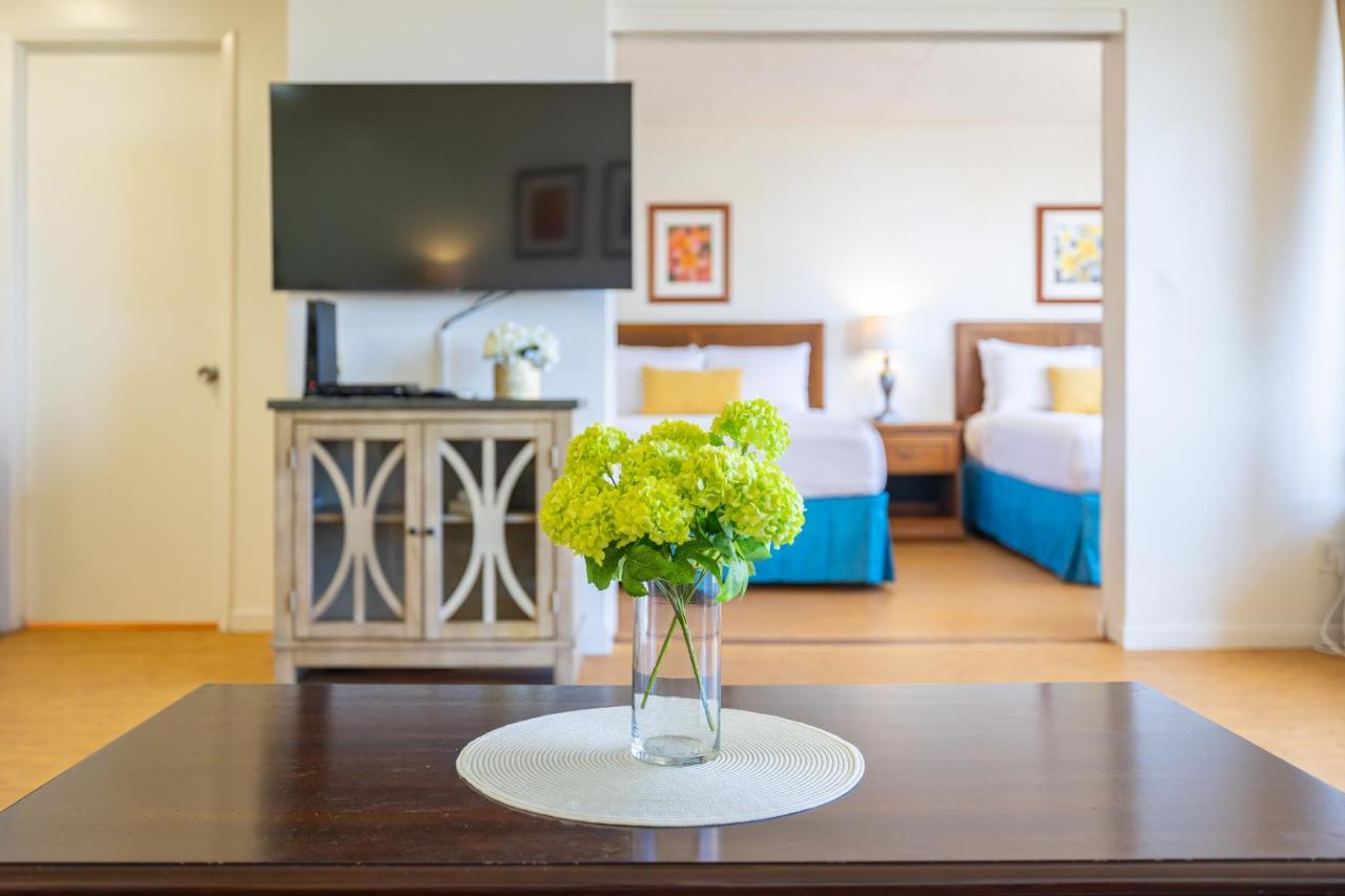 Waikiki Banyan Ocean View Oasis With Free Parking!