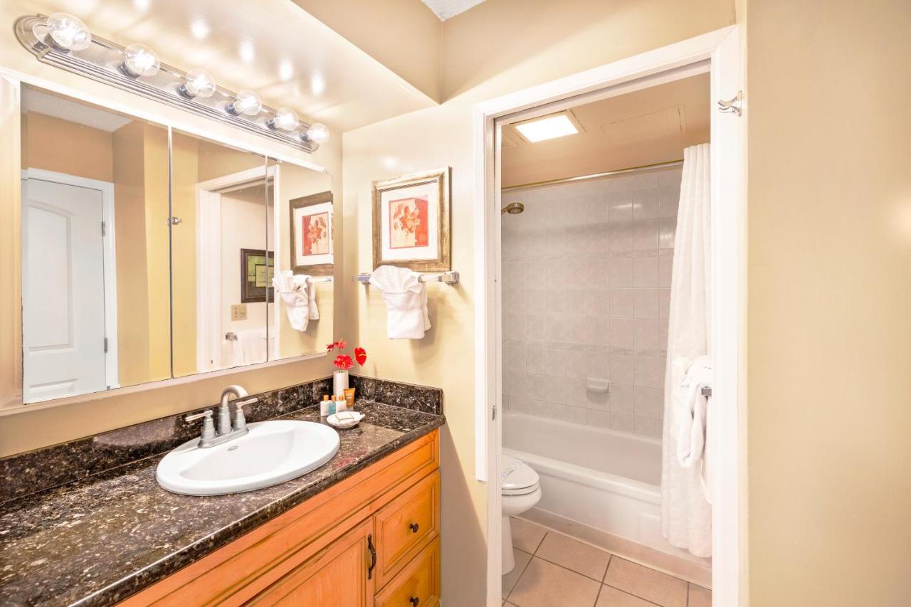 Stylish With Mountain Views In Waikiki Banyan! *