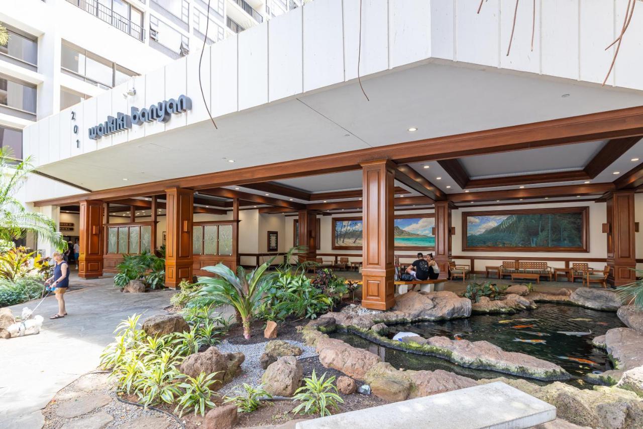 Apartment Stylish With Mountain Views In Waikiki Banyan! *