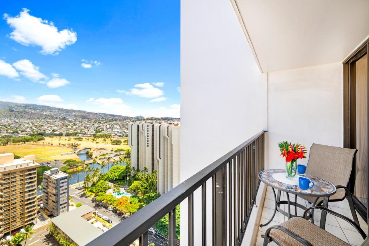 Apartment Stylish With Mountain Views In Waikiki Banyan! Honolulu