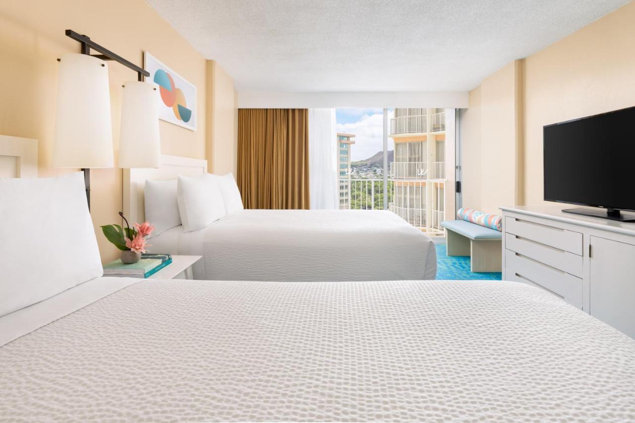 Hotel The Twin Fin 4*