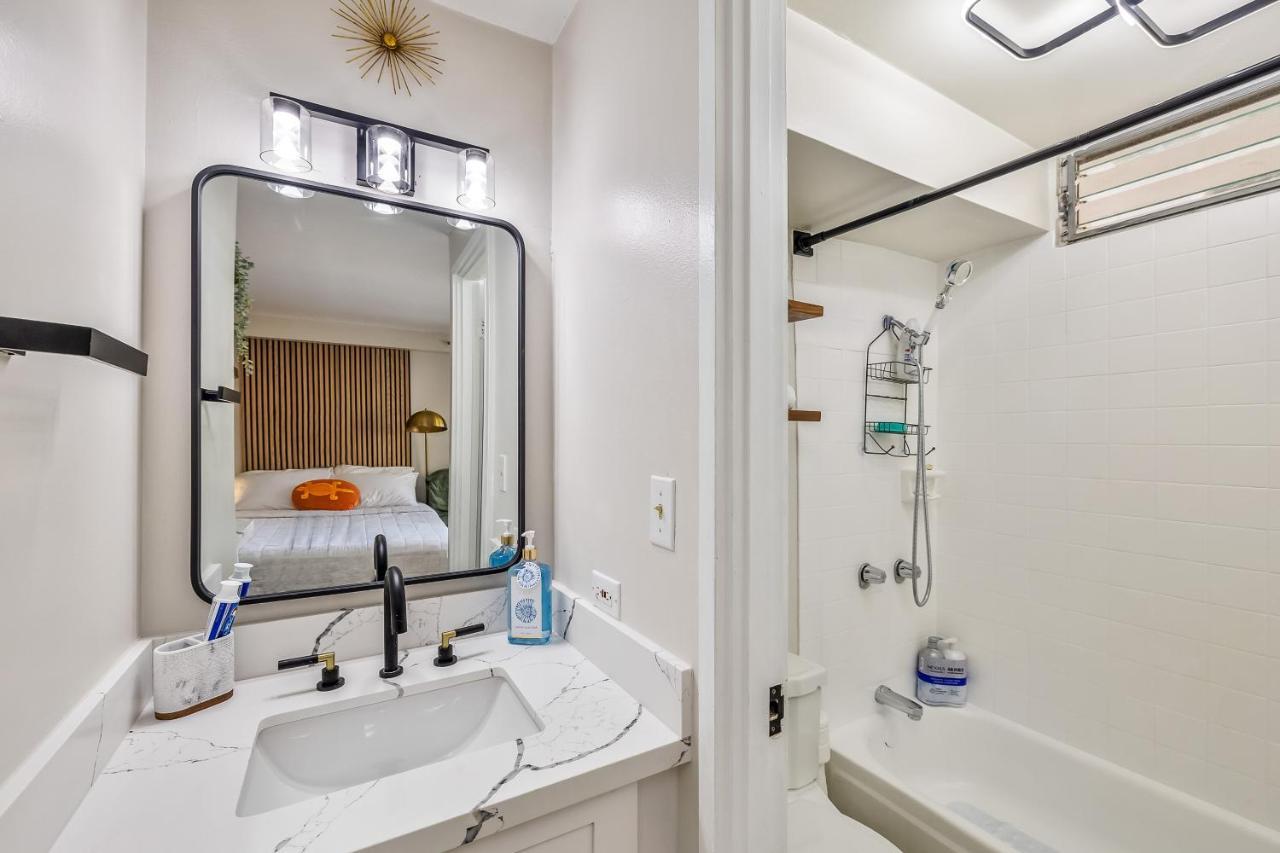Aparthotel Bright & Cozy Unit With Balcony! Honolulu